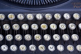 typewriter-464746__180